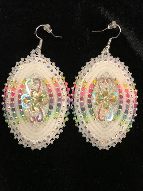 MGraves. Red Lake Nation Ojibwe | Bead work jewelry, Beaded wire art ...