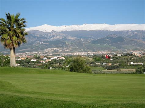 https://www.andalucia.com/sites/default/files/granadaclubdegolf1.jpg