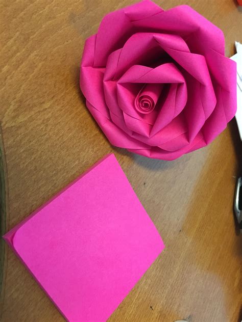 Origami Using Post Stick Notes Flower 的图像结果