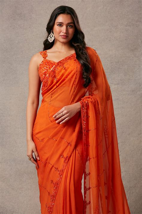 Tuscan Glow Saree – MERAAKINXT PRIVATE LIMITED
