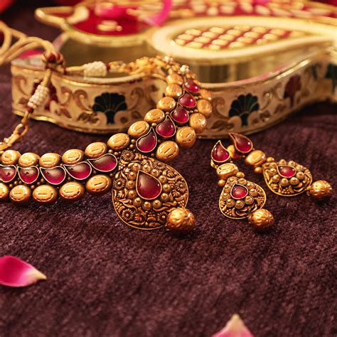 Buy Antique Set Online | Antique Set by Manubhai.