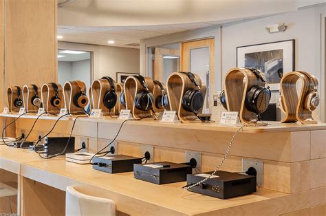 The Revolver Club | Vinyl, Turntables, Hi-Fi Speakers, Home Theatre