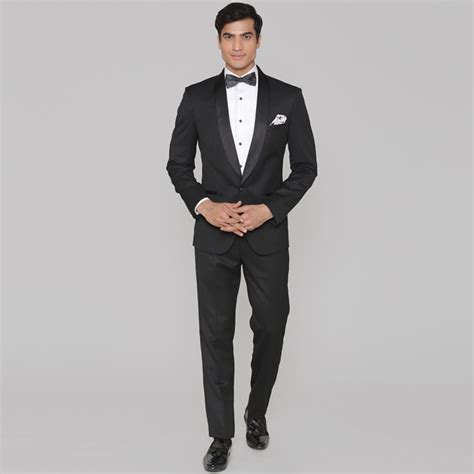 Men Black Solid Slim Fit Tuxedo Suit