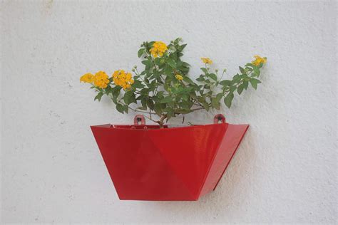 Green Gardenia GI Metal V Shape Wall Planter (Red) : Amazon.in: Garden ...