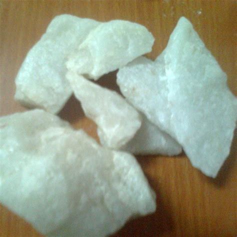 Quartz Lumps Manufacturer Exporter Supplier from Nagaur India