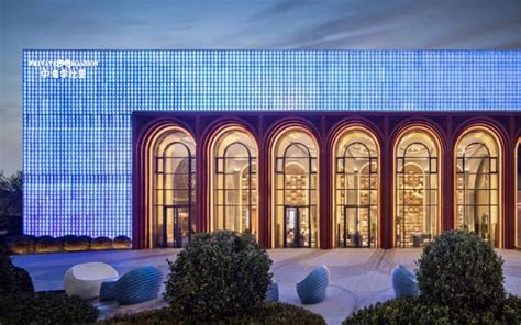 Computer Shop Exterior Design 的图像结果