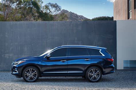 2018 Infiniti QX60 Review: Expert Insights, Pricing, and Trims