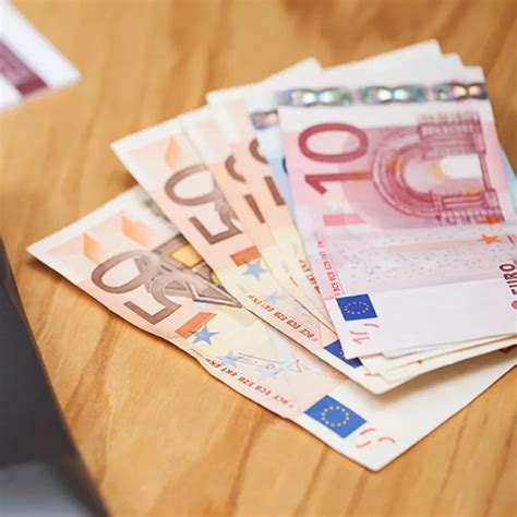 Best Euro Exchange Rates Near You | EUR to INR with Unimoni