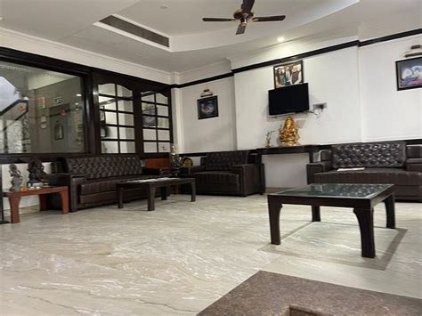 HOTEL PANICKERS RESIDENCE (New Delhi) - Lodge Reviews, Photos, Rate ...