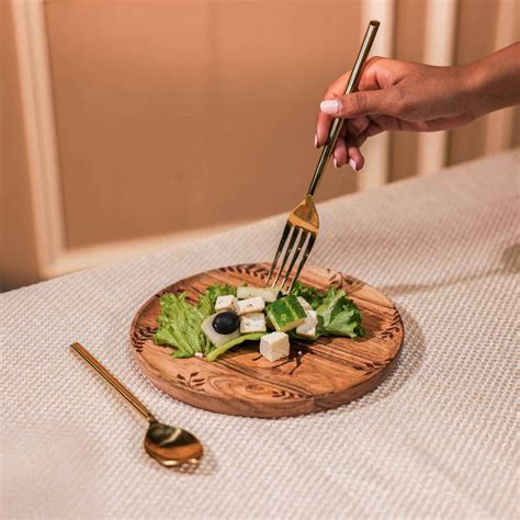 Wild Grove Serving Plate – Ireka Homes