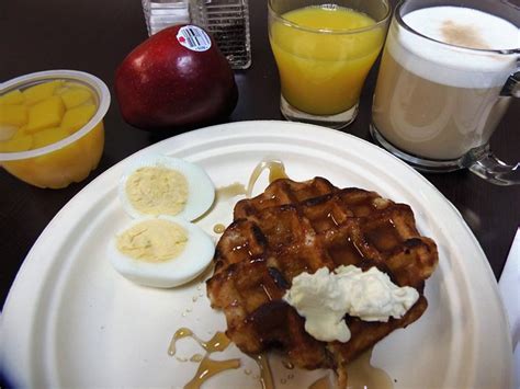 ROSSLYN INN AND SUITES (Edmonton, Alberta) - Hotel Reviews, Photos ...