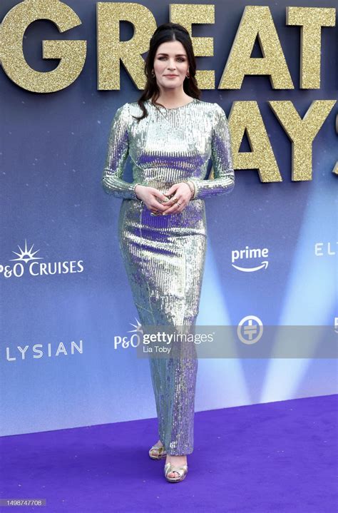 The best Aisling Bea feet pictures 🤩