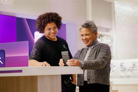 XFINITY STORE BY COMCAST - 12415 Wayzata Blvd Suite 10, Minnetonka MN ...