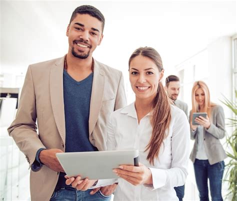 Modern Business People 的图像结果