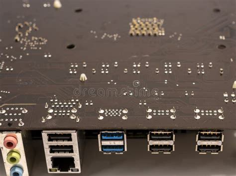 Image result for How Does a Computer Chip Work