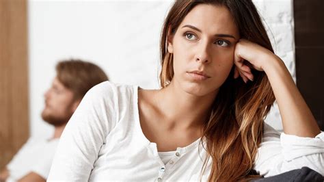 Avoidant Personality Disorder: Warning Signs, Risk Factors, And ...