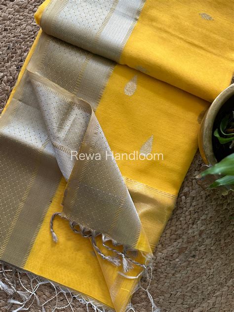 Maheshwari Yellow Silver Zari Buta-Buti Saree SBP21 – Rewa Handloom