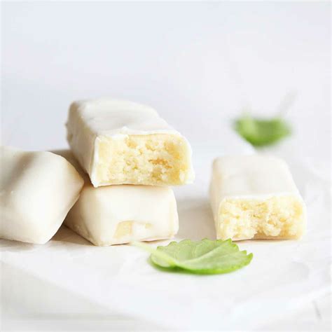 Healthy Homemade Lemon Protein Bars made with Collagen Peptides - All ...