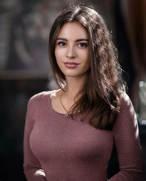 This Russian beauty : r/PrettyGirls