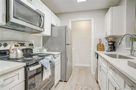 Brookside 17 - Matthews, NC 28105 | ApartmentGuide.com