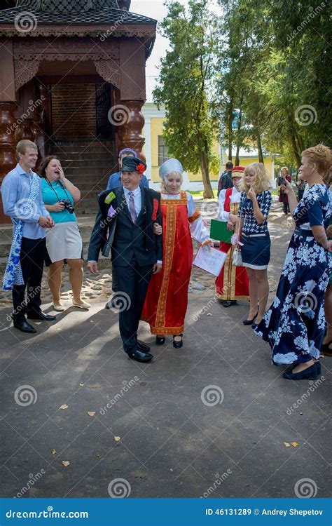Russian wedding traditions editorial stock image. Image of bride - 46131289