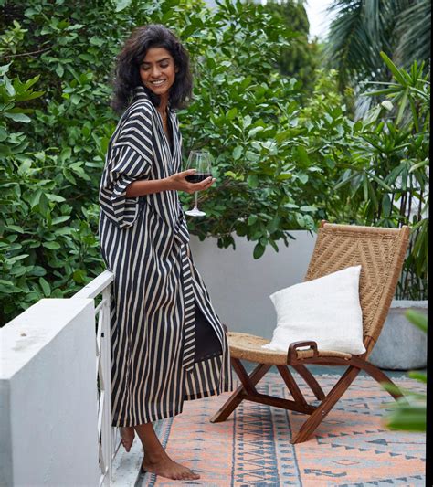 Smoke overlay robe - Khara Kapas