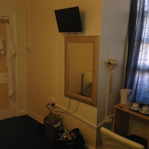 THE BLUEBELL (London) - B&B Reviews & Photos - Tripadvisor