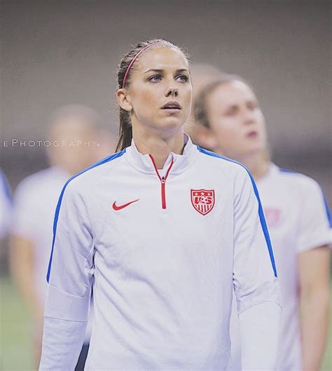 Alex Morgan Style 的图像结果
