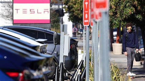 Tesla reports Q1 profit plunge - Just Auto