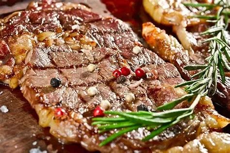 Nusr-Et Steakhouse Dubai: Opulent Dining Experience At DIFC!