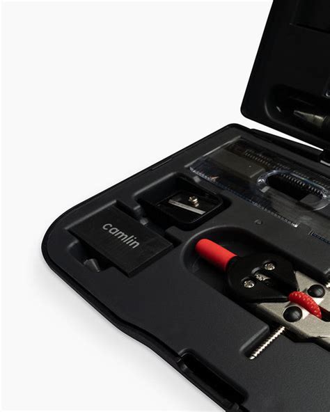 Camlin Scholar Pro Geometry Box — Mango