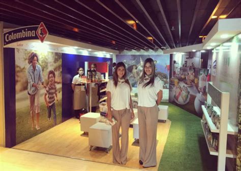 d2D+ Diseño y Espacio: Customer Reviews, Stands and Services