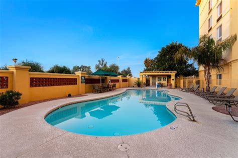 La Quinta Inn & Suites by Wyndham Mesa Superstition Springs | Mesa, AZ Hotels