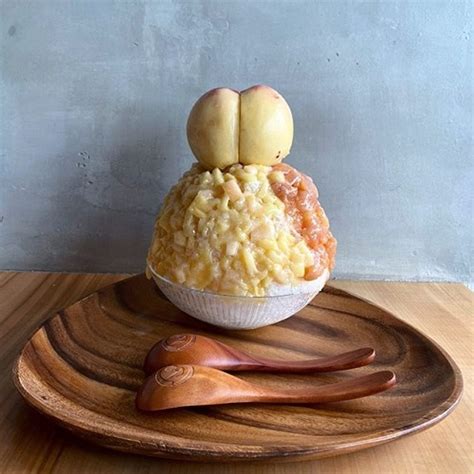 この見た目にやられました。名古屋にある「ダカフェ」の“もも氷”が贅沢すぎると話題急上昇中です - ライブドアニュース