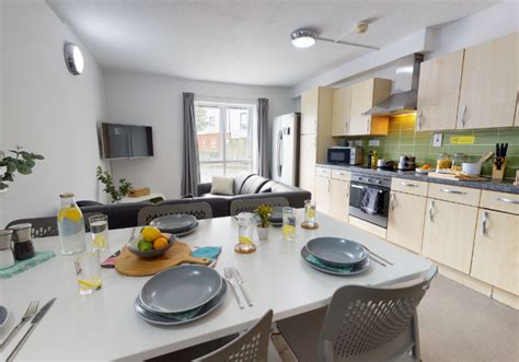Platinum En Suite to Rent in Student Quarter, Salford | iQ Student ...