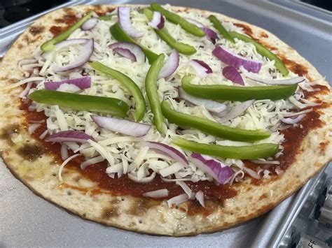 Loaded Green Pepper and Onion Pizza – haverecipes.com