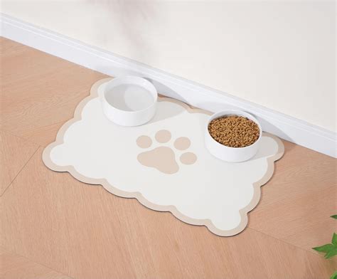 Ralxion Scalloped Dog Feeding Mat, Absorbent Mats for Dog Food and ...