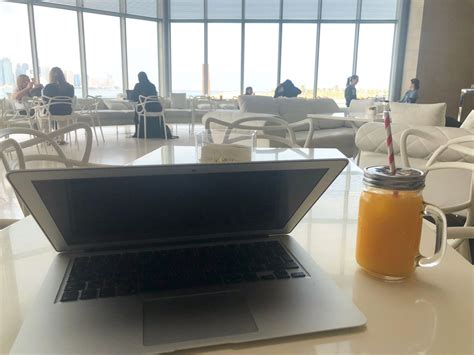 Doha's Best 10 Internet Cafes!