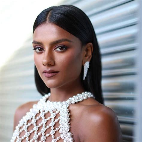 Charithra Chandran glitters at Vogue World: London—in both fashion and beauty | Vogue India