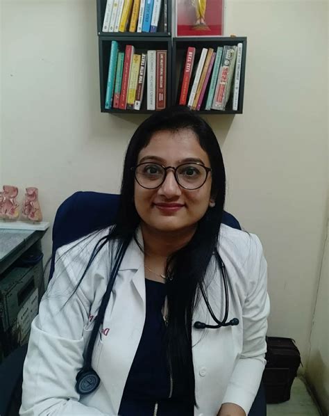 Trusted Female Surgeon in Nashik | Compassionate Surgical Care