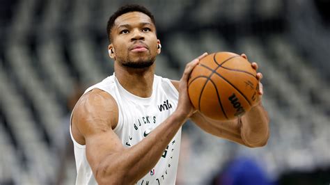 Giannis Reportedly Has 'No Trade Market,' Bucks 'Not Looking' at Move ...