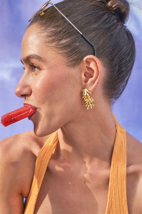 Eurumme - Gold Banana Earrings - Elahe