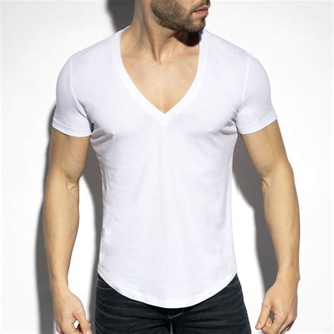 DEEP V-NECK T-SHIRT