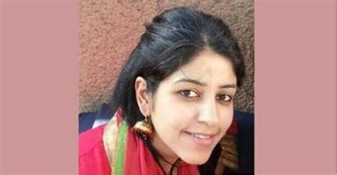 Success Story of Kashmiri Girl Sheema Nabi Qasba Cracks UPSC Exam, 2015 ...