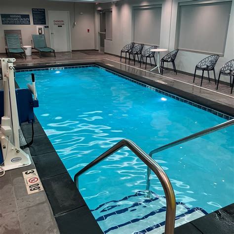 TRU BY HILTON LINCOLN EAST - 2026 Hotel Reviews, Photos, Rate ...