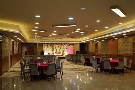 The Urban Banquet Hall - Venue - Yerawada - Weddingwire.in
