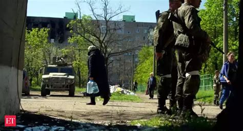Mariupol News: Russia-Ukraine war: Civilians suffer as fight for ...