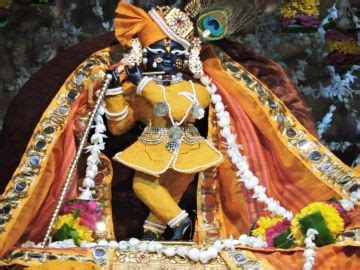 Heart-warming 3 Days Govardhan Friends Holiday Package | Vrindavan ...