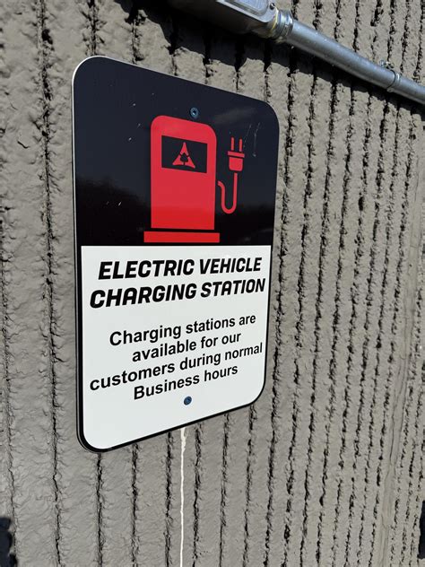 Duluth Dodge | Duluth, MN | EV Station