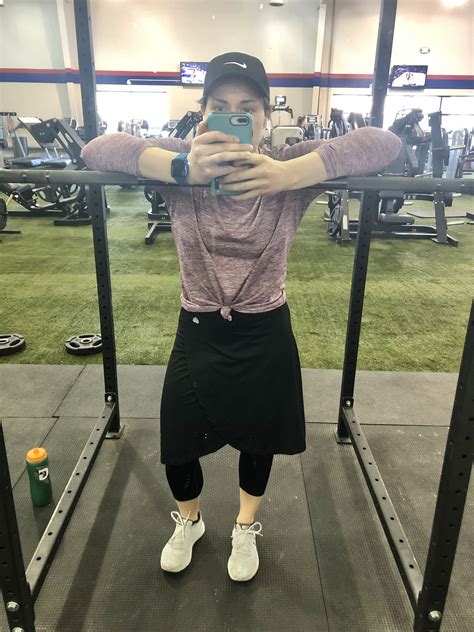 Modest gym outfit Snoga athletics | Modest workout clothes, Modest gym ...